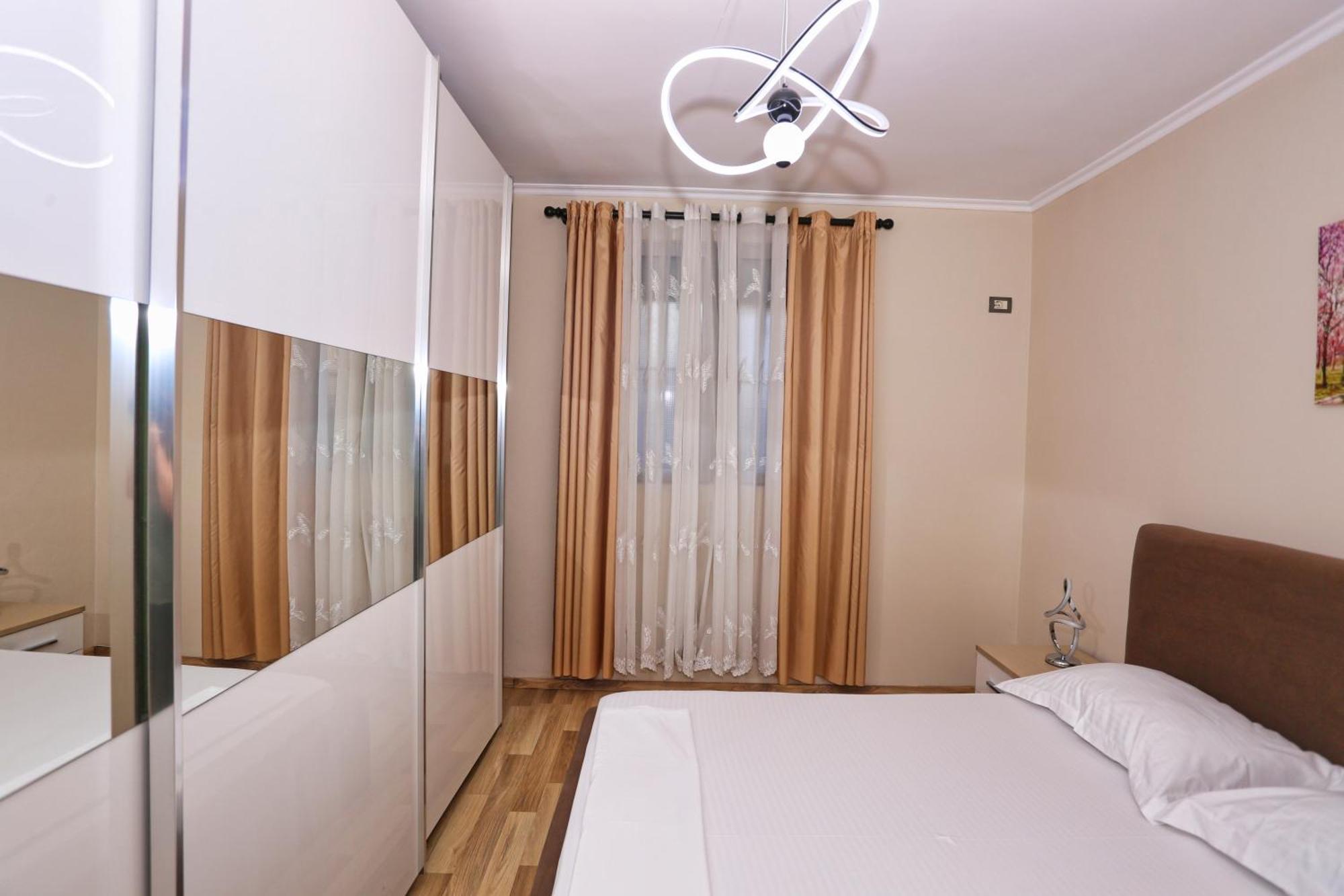 R&B City Center Apartment Tirana Exterior foto