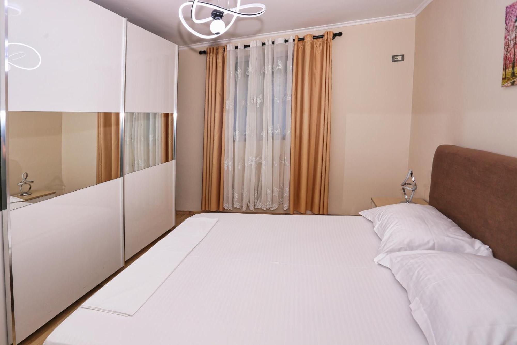 R&B City Center Apartment Tirana Exterior foto
