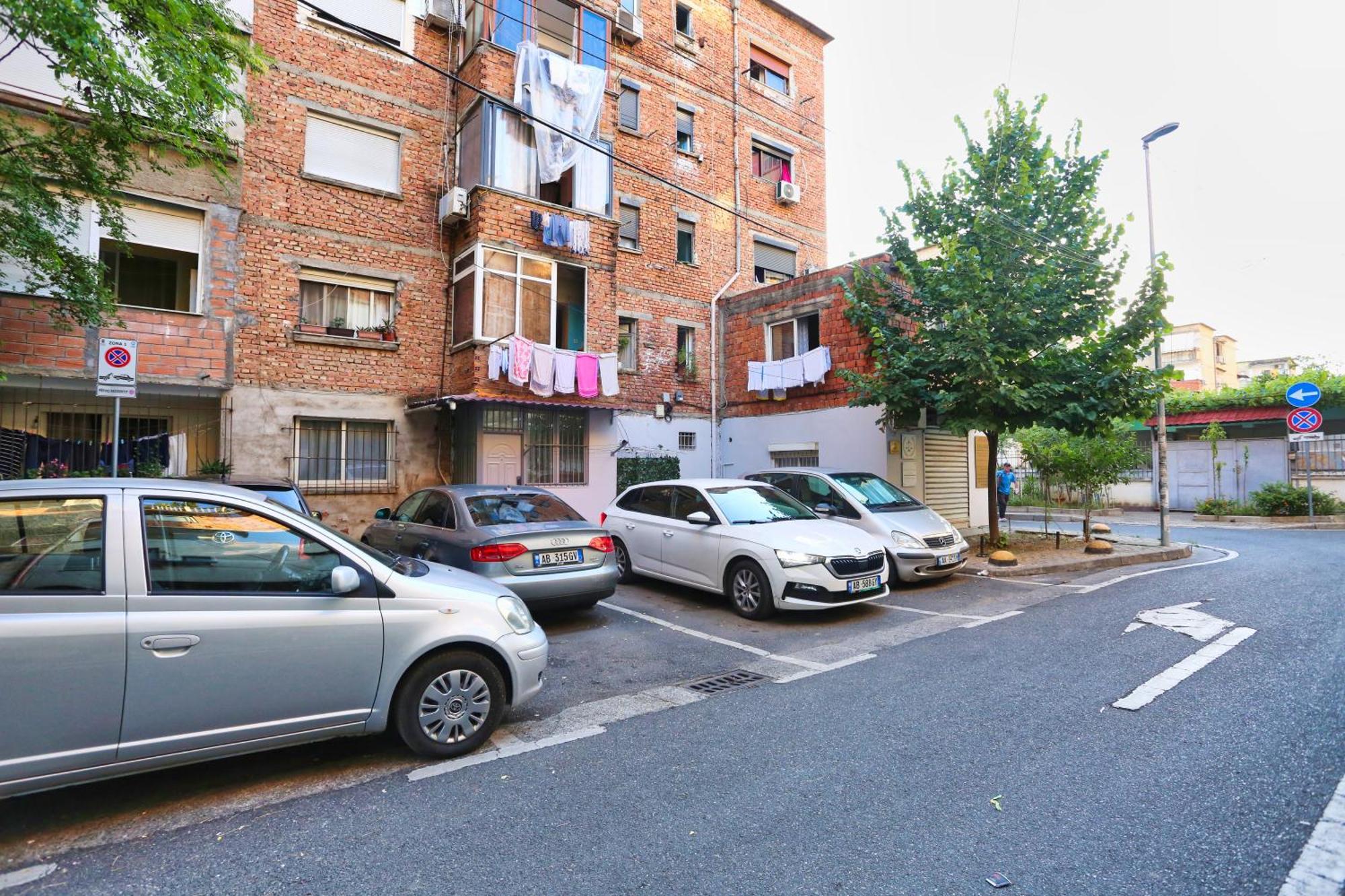 R&B City Center Apartment Tirana Exterior foto